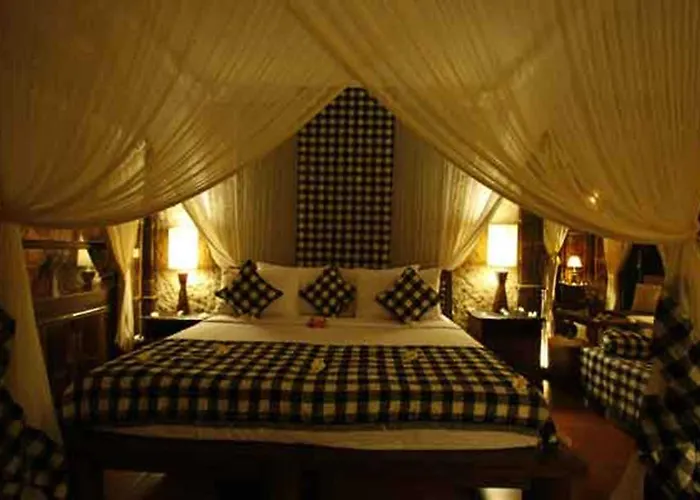 Hotel Hidden Yone Village 4*