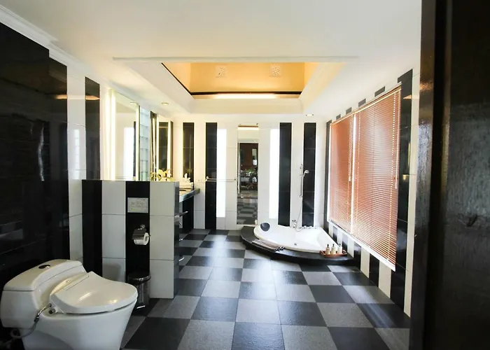 Hotel Hidden Yone Village 4*