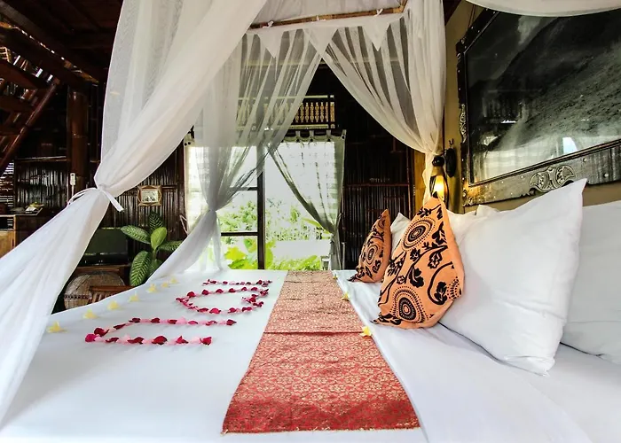 Hotel Hidden Yone Village 4*